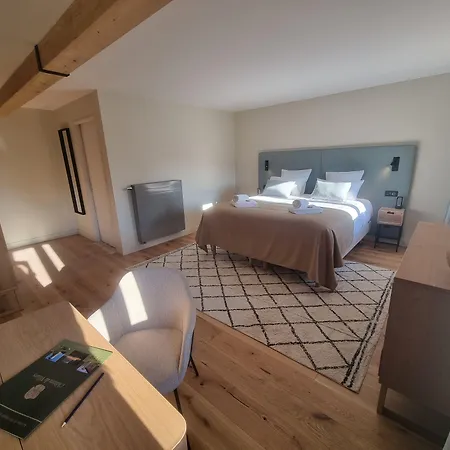 Chateau De Villars, Chambres, Avec