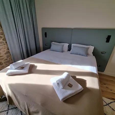 Hotel Chateau De Villars, Chambres, Avec *